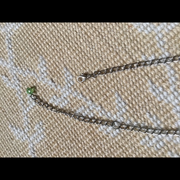 Green glass necklace - Picture 5 of 5
